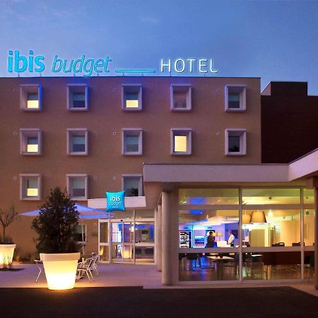 Ibis Budget Loriol Le Pouzin Bagian luar foto