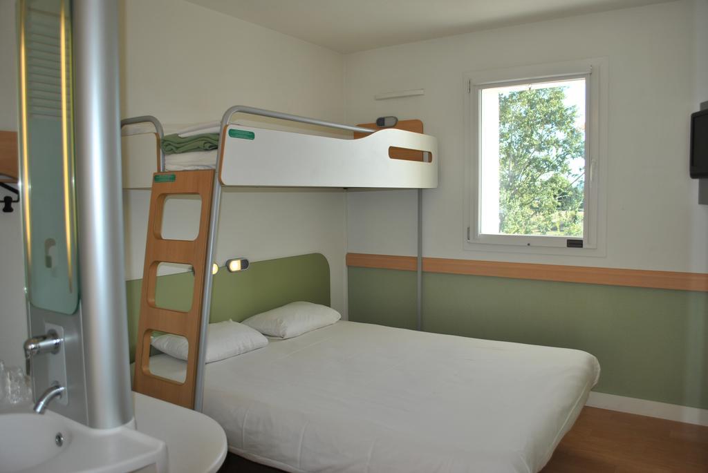 Ibis Budget Loriol Le Pouzin Bagian luar foto