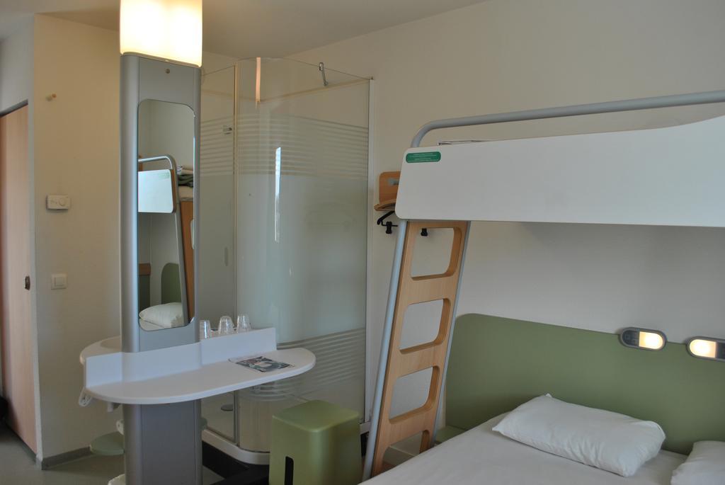 Ibis Budget Loriol Le Pouzin Bagian luar foto