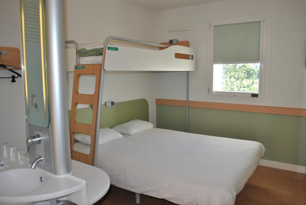 Ibis Budget Loriol Le Pouzin Bagian luar foto