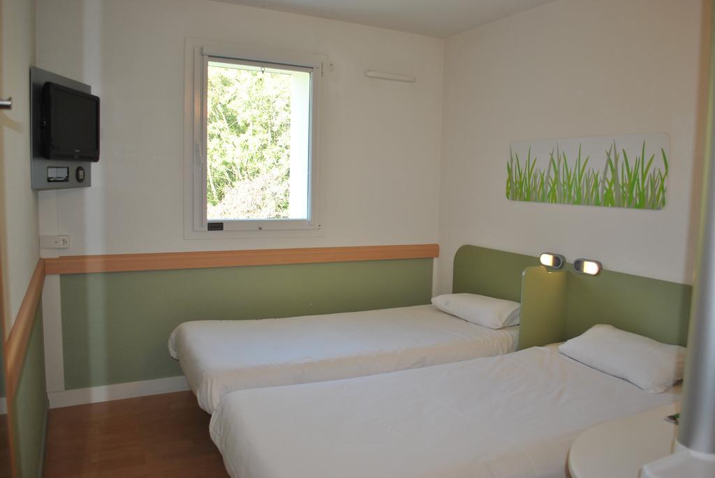 Ibis Budget Loriol Le Pouzin Bagian luar foto