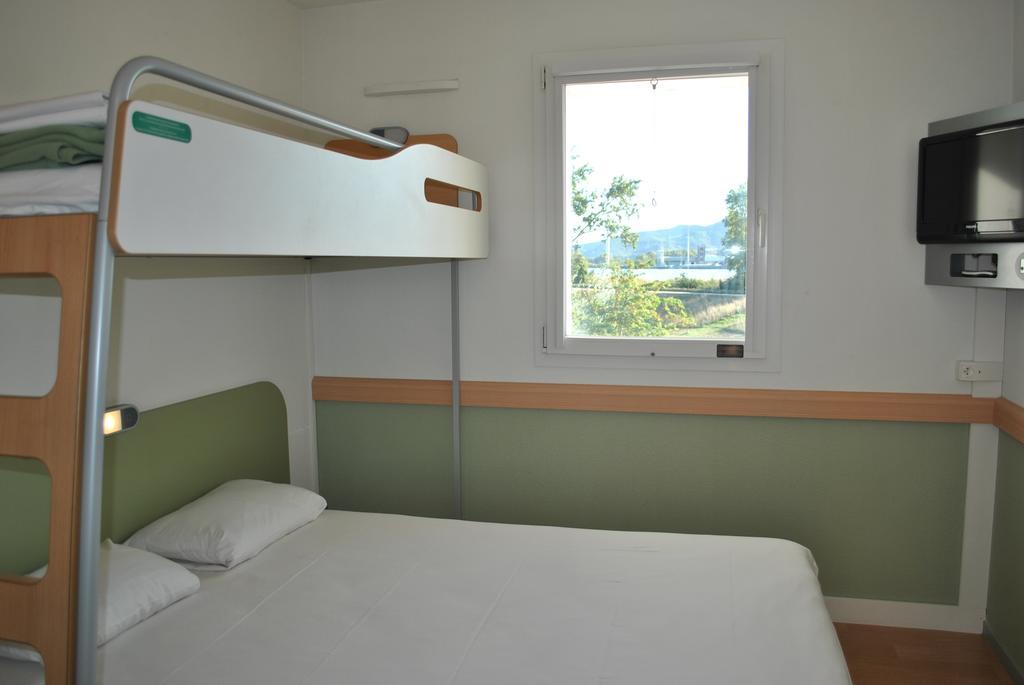 Ibis Budget Loriol Le Pouzin Bagian luar foto