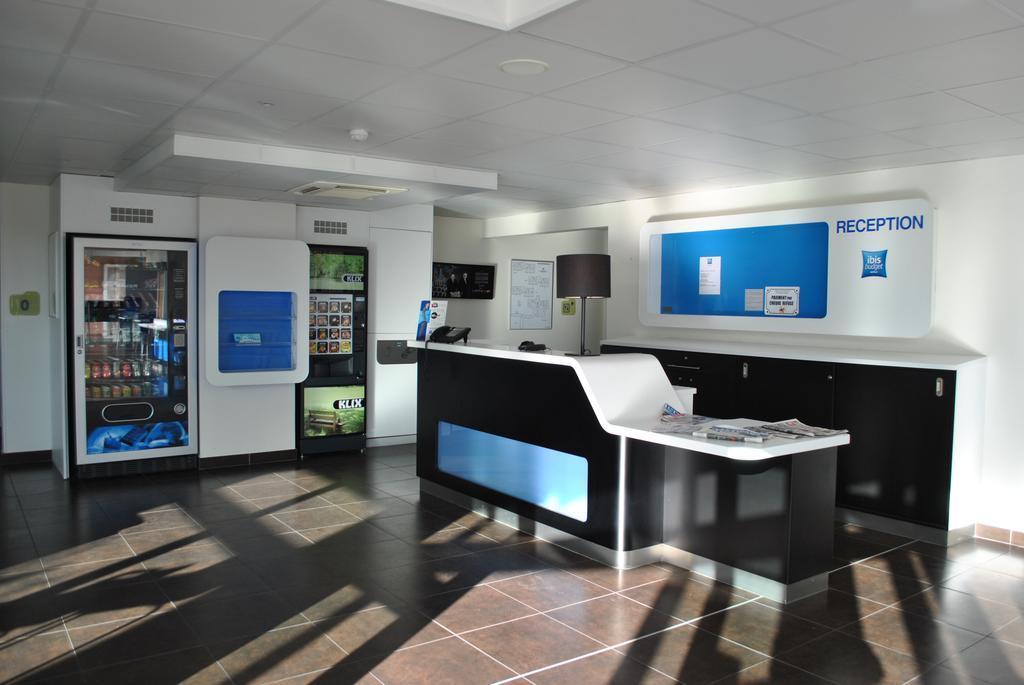 Ibis Budget Loriol Le Pouzin Bagian luar foto