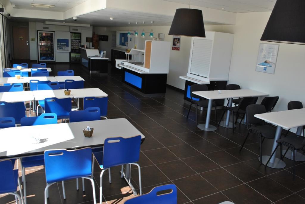 Ibis Budget Loriol Le Pouzin Bagian luar foto
