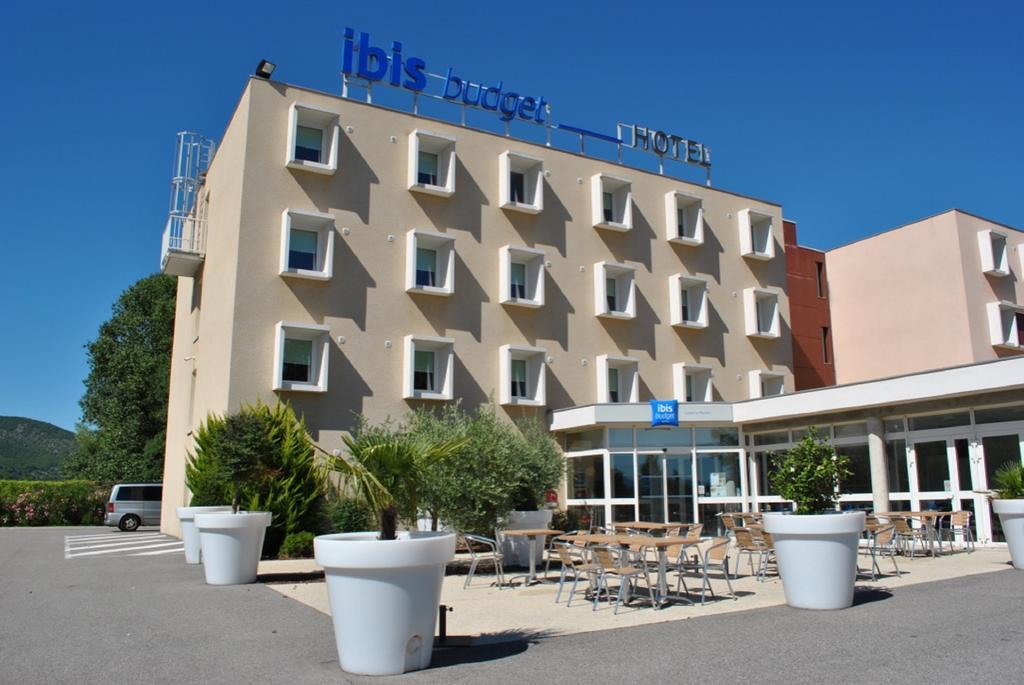 Ibis Budget Loriol Le Pouzin Bagian luar foto