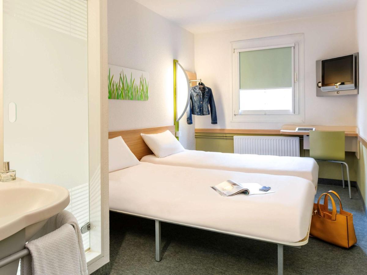Ibis Budget Loriol Le Pouzin Bagian luar foto